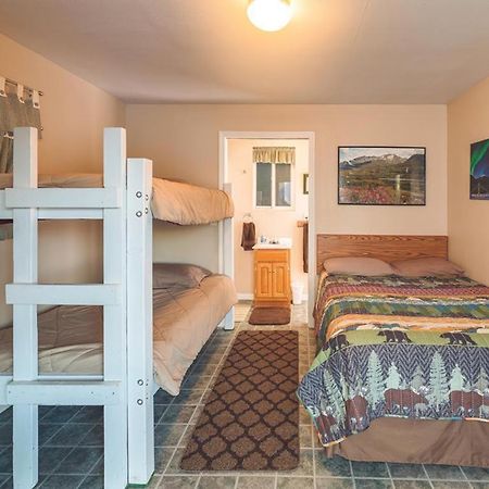 Cabin 3 Lynn View Lodge Хайнс Екстериор снимка
