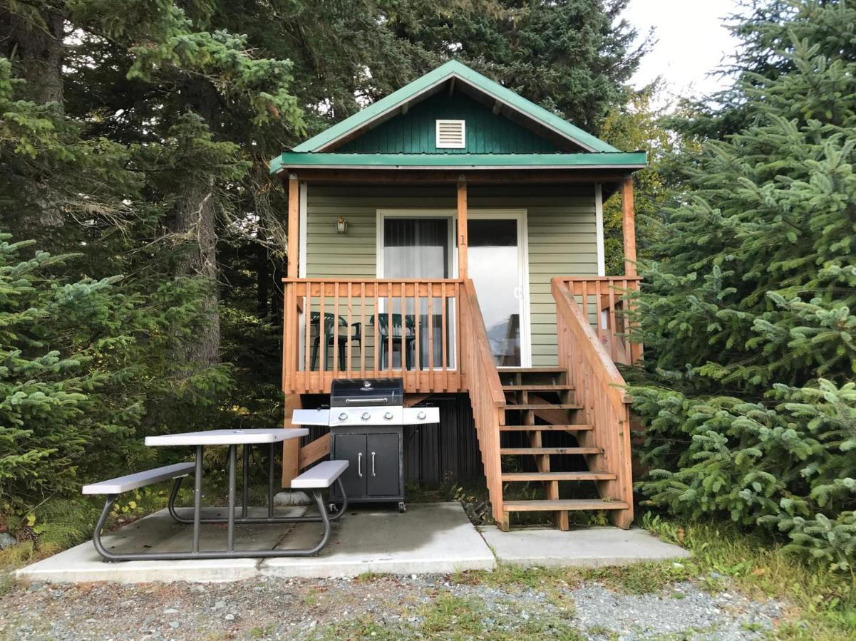Cabin 3 Lynn View Lodge Хайнс Екстериор снимка